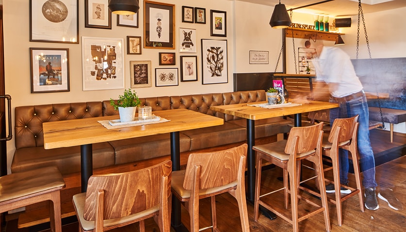 Boeckhiasl_Räumlichkeiten_Bar_6